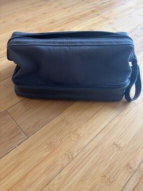 BEIS Black Travel Toiletry Bag with Carry Loop